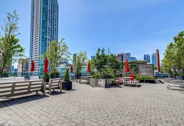 Additional image 31 of 500 Sherbourne St Unit 1210