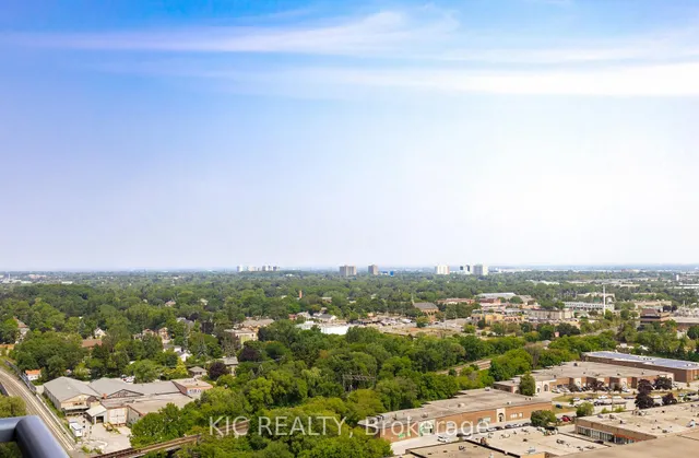 Additional image 16 of 181 Village Green Sq Unit 2312