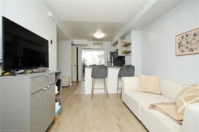 Additional image 5 of 10 Laidlaw St Unit 705