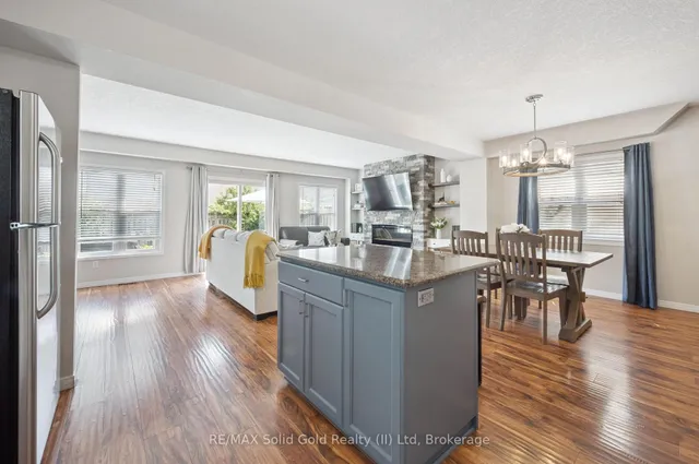 Additional image 14 of 12 Frankfurt St