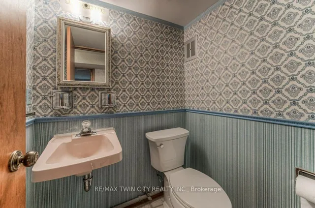 Additional image 31 of 38 Charnwood Crt