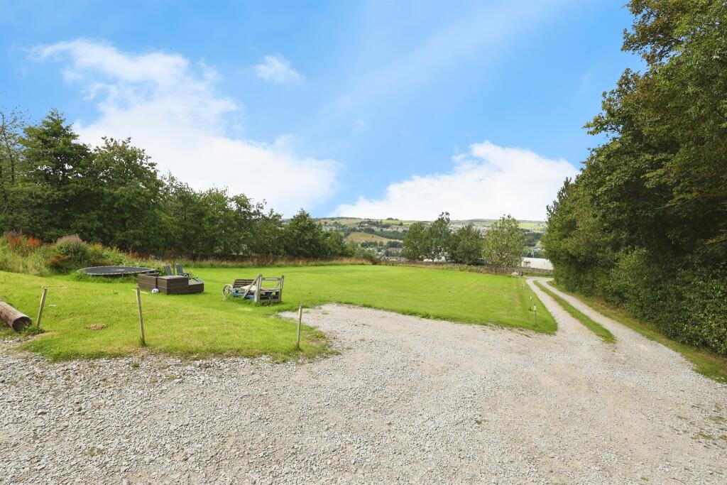 Additional image 28 of Hill Top Road, Hainworth, Keighley