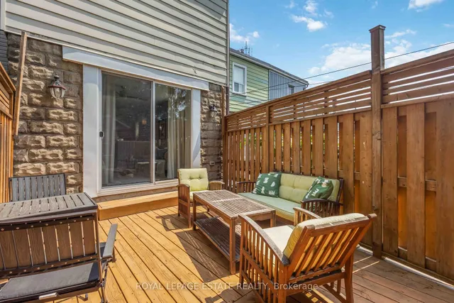 Additional image 39 of 1008 Woodbine Ave