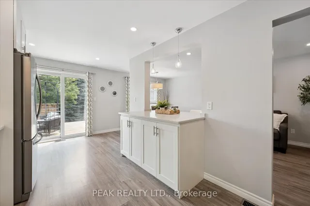 Additional image 8 of 839 Fairway Cres