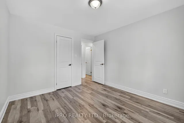 Additional image 21 of 34 Knox Ave