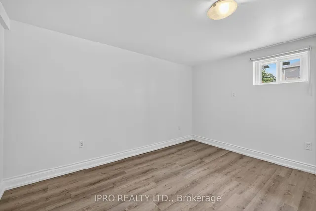 Additional image 37 of 34 Knox Ave