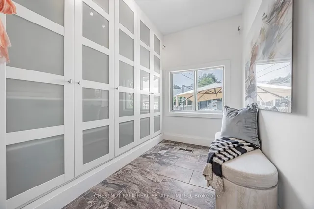 Additional image 15 of 532 Perth Ave