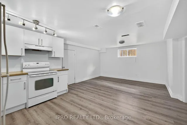 Additional image 29 of 34 Knox Ave