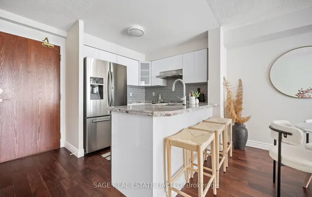 Additional image 12 of 11 Michael Power Pl Unit 514