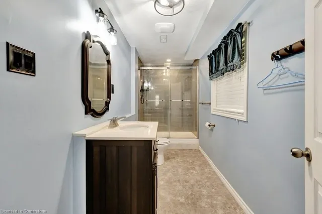 Additional image 38 of 477 Woodbine Ave