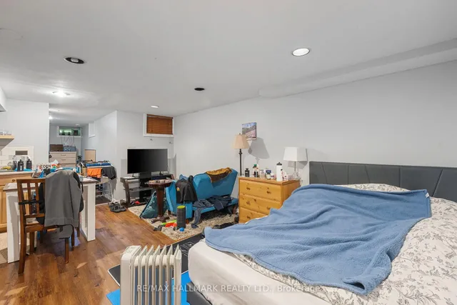 Additional image 41 of 76 Browning Ave