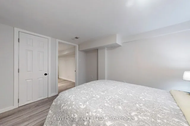 Additional image 34 of 758 Richmond St