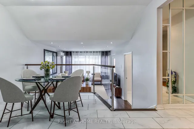 Additional image 19 of 34 Venetian Cres Unit 144