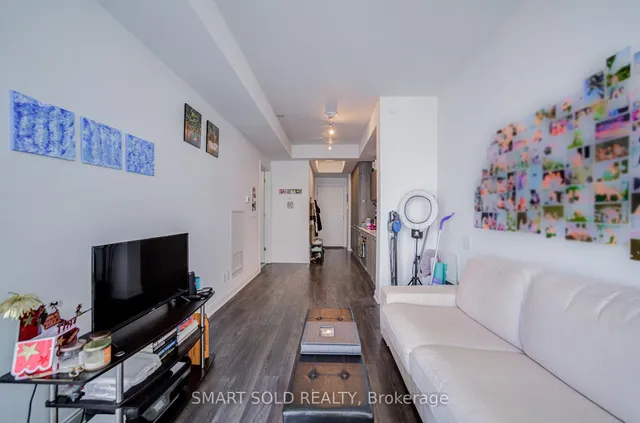 Additional image 23 of 50 Charles St Unit 2909