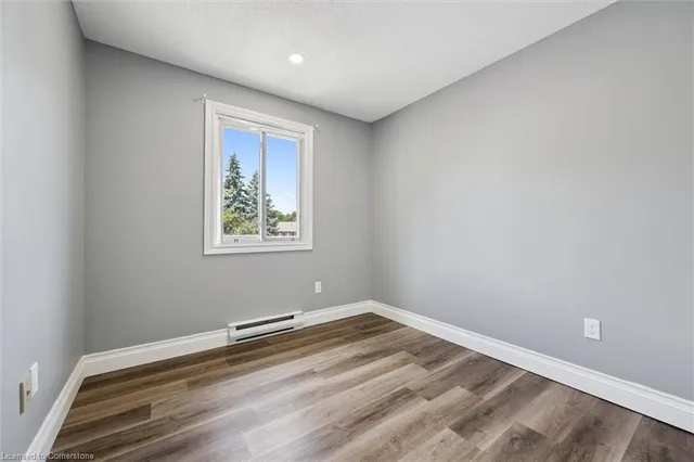 Additional image 16 of 219 Kingswood Dr Unit 18