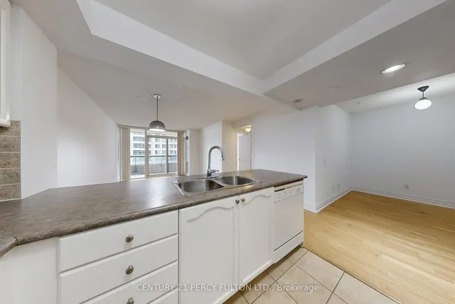 Additional image 16 of 5 Northtown Way Unit 1008