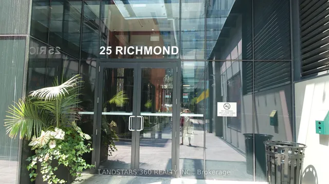 Additional image 21 of 25 Richmond St Unit 2812