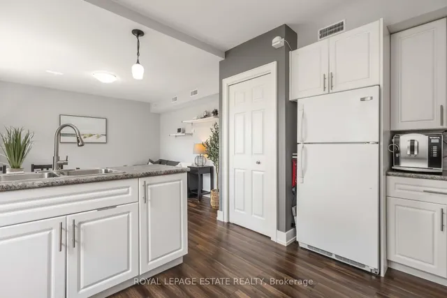 Additional image 8 of 1008 Woodbine Ave