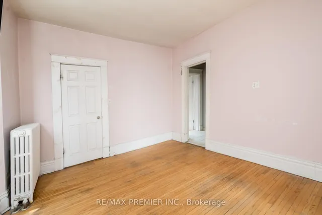 Additional image 4 of 300 Keele St