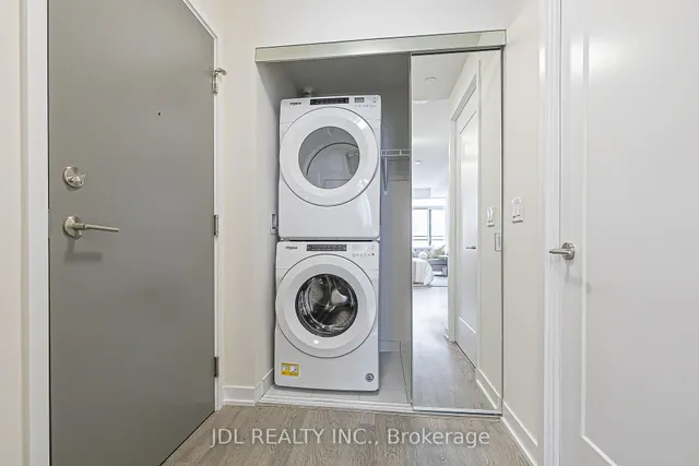 Additional image 14 of 99 John St Unit 3006