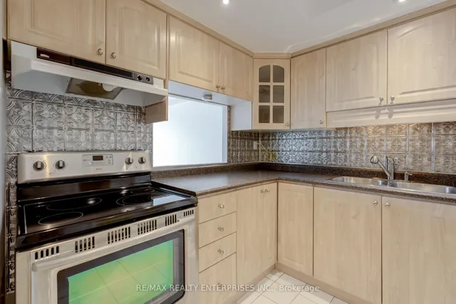 Additional image 12 of 55 Skymark Dr Unit 205