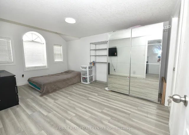 Additional image 13 of 260 Bridlewreath St