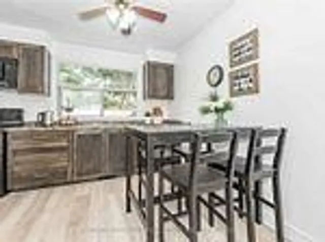 Additional image 6 of 164 Jansen Ave