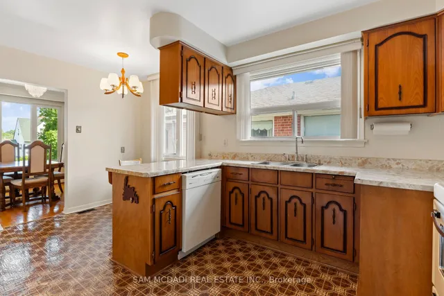 Additional image 15 of 70 Frost St