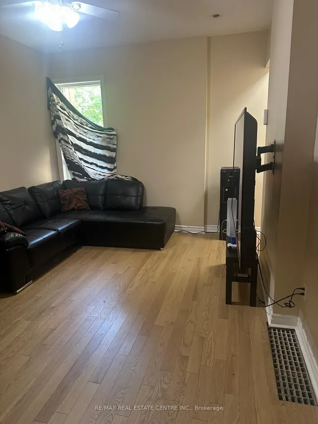 Additional image 4 of 6 Ray Ave