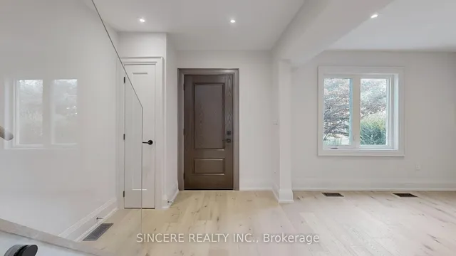 Additional image 20 of 123 Lawrence Ave