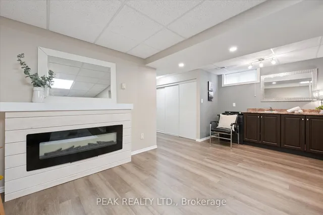 Additional image 28 of 839 Fairway Cres