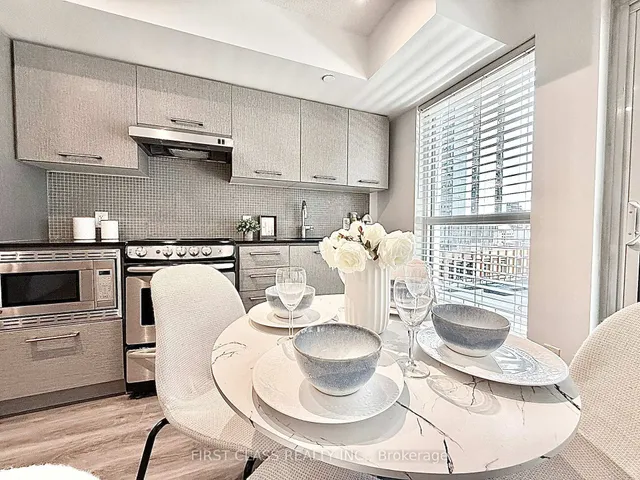 Additional image 3 of 87 Peter St Unit 1413