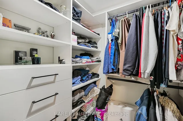 Additional image 34 of 32 Bradfield Ave