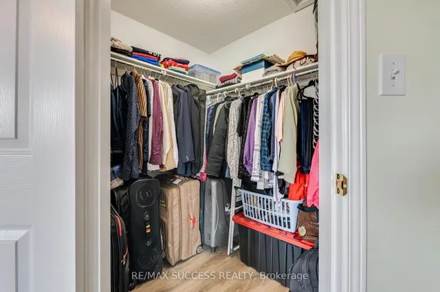 Additional image 23 of 682 Activa Ave