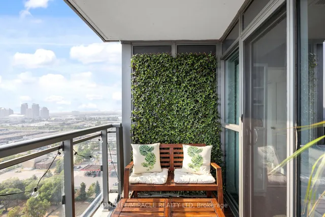 Additional image 29 of 30 Meadowglen Pl Unit 2002