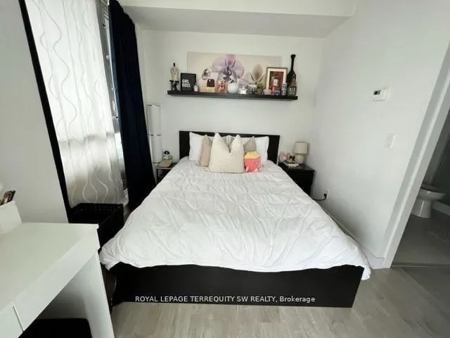 Additional image 16 of 199 Richmond St Unit 2202