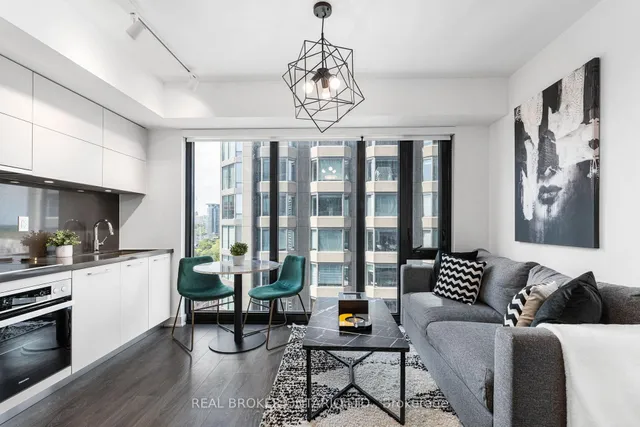 Additional image 2 of 188 Cumberland St Unit 1913