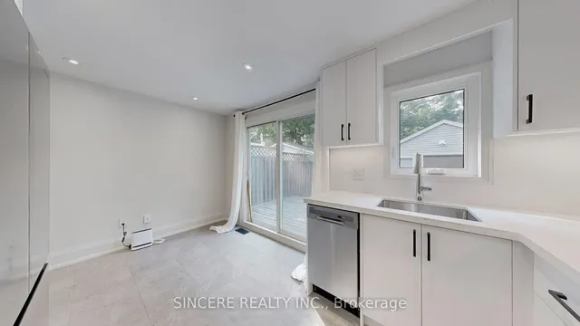 Additional image 18 of 123 Lawrence Ave