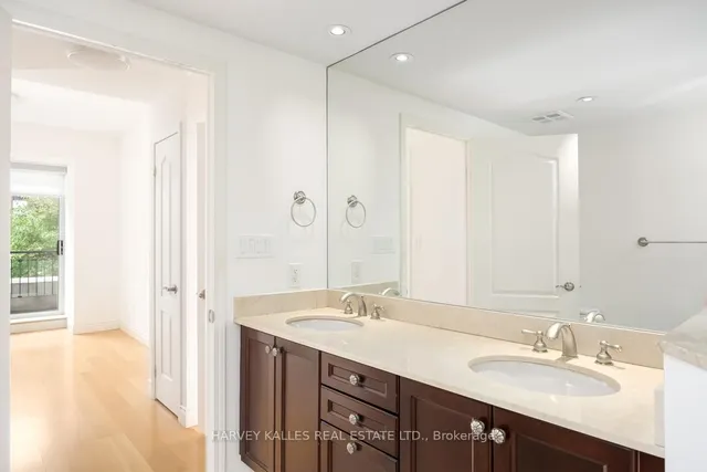 Additional image 32 of 77 McMurrich St Unit 302