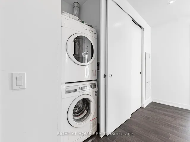 Additional image 5 of 185 Roehampton Ave Unit 3110