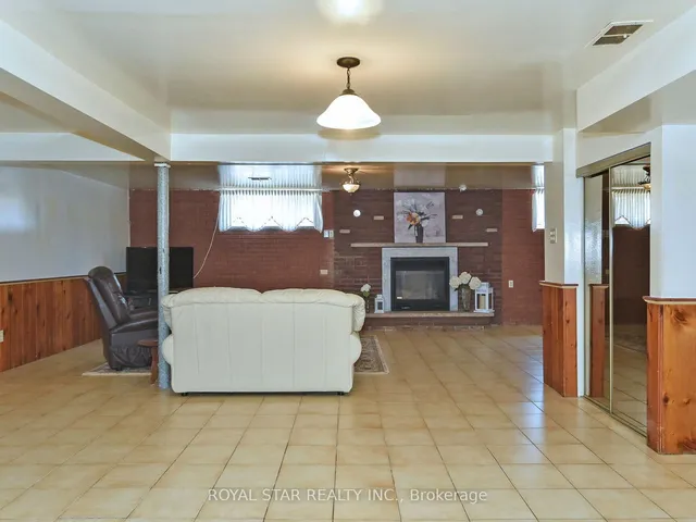 Additional image 34 of 25 Diana Dr