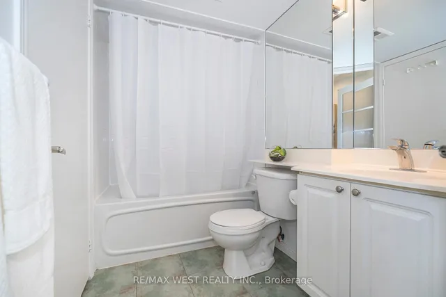 Additional image 30 of 1000 King St Unit 209