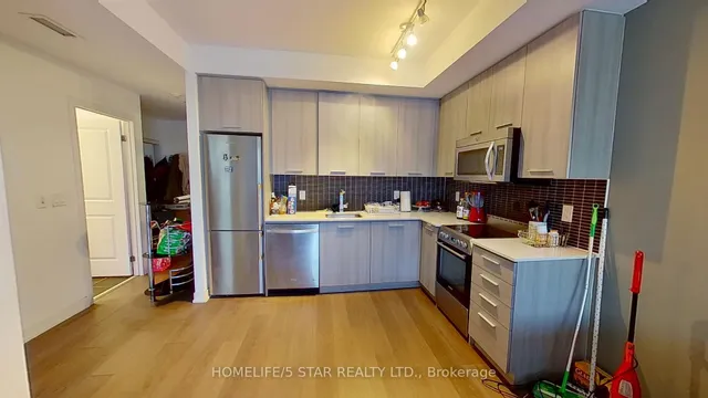 Additional image 3 of 105 George St Unit 302