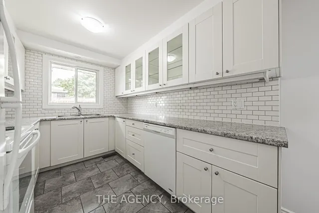 Additional image 3 of 137 Pepperwood Cres