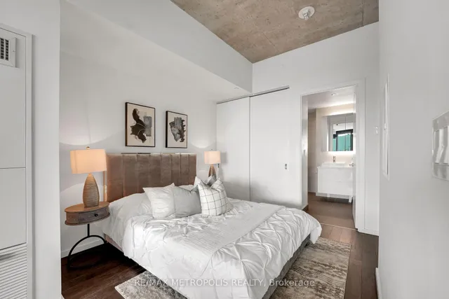 Additional image 16 of 21 Lawren Harris Sq Unit 1213