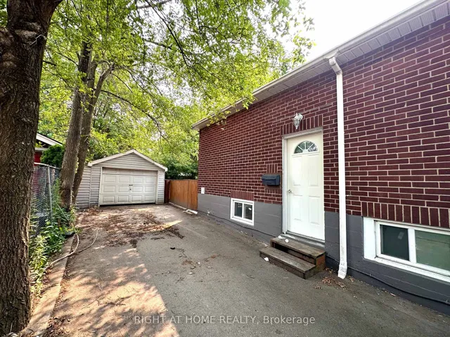 Additional image 3 of 1081 Victoria Park Ave