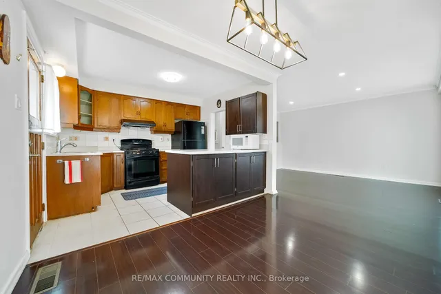 Additional image 13 of 1020 Brimley Rd