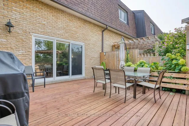 Additional image 46 of 92 Twenty Ninth St Unit 3