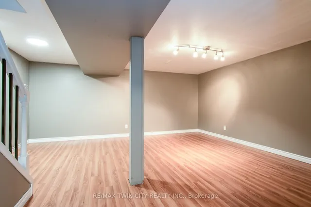 Additional image 33 of 23 Roberts Cres