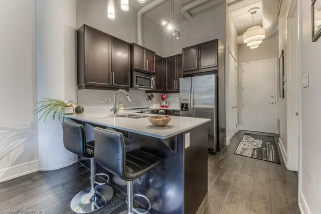 Additional image 3 of 112 Benton St Unit 207